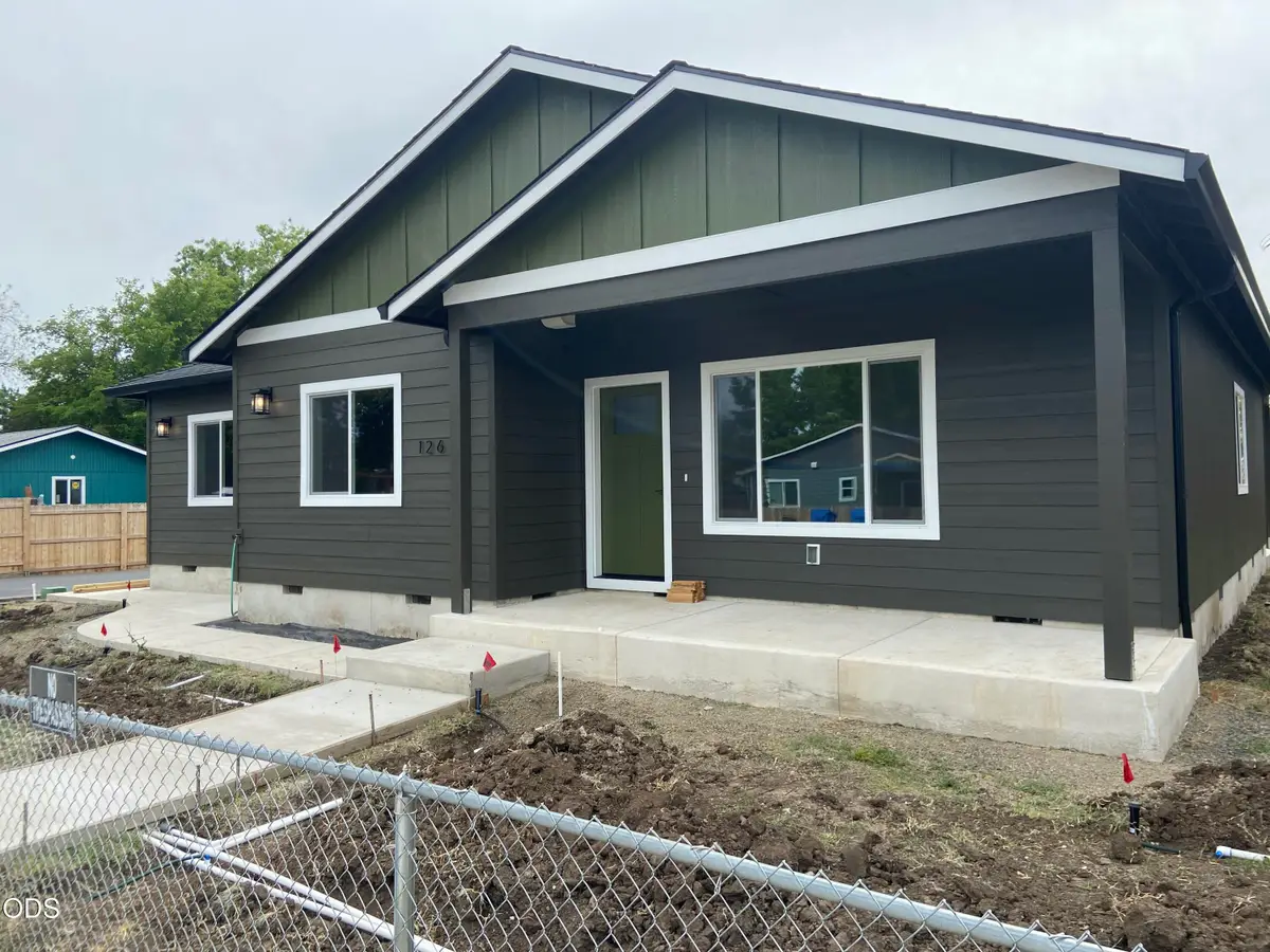126 Lorraine Avenue, Eagle Point, OR 97524 - #1