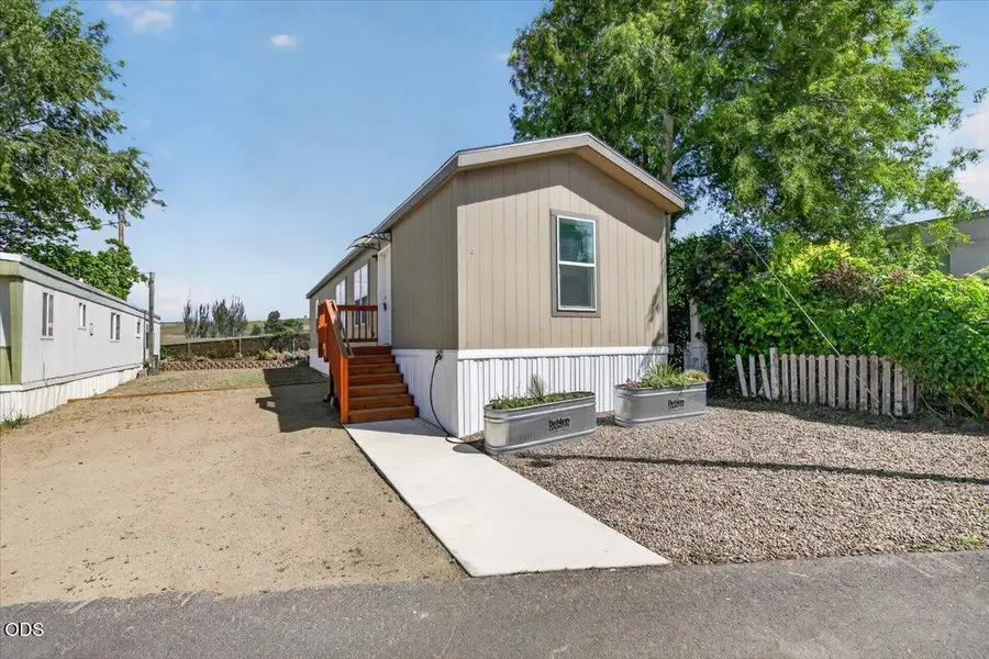 1235 N Mountain Avenue #UNIT 9, Ashland, OR 97520 - #2