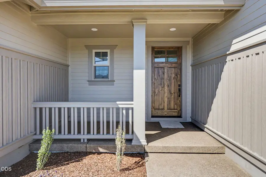 4019 Sunleaf Avenue, Medford, OR 97504 - #3