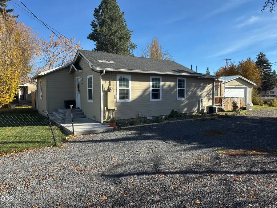 4710 Hilyard Avenue, Klamath Falls, OR 97603 - #3