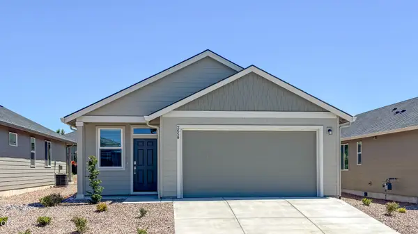 2658 NW 26th Lp North, Redmond, OR 97756