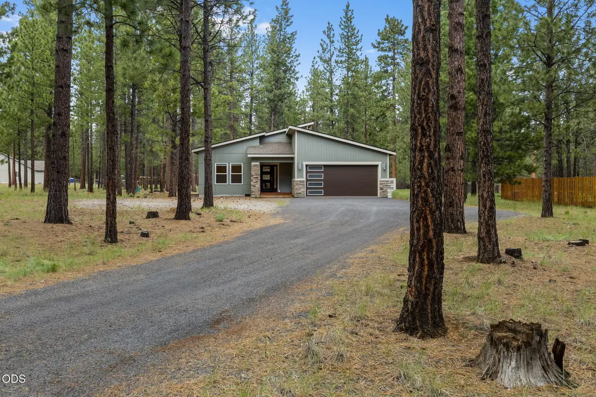14431 Crossroads Loop, Sisters, OR 97759 - #1