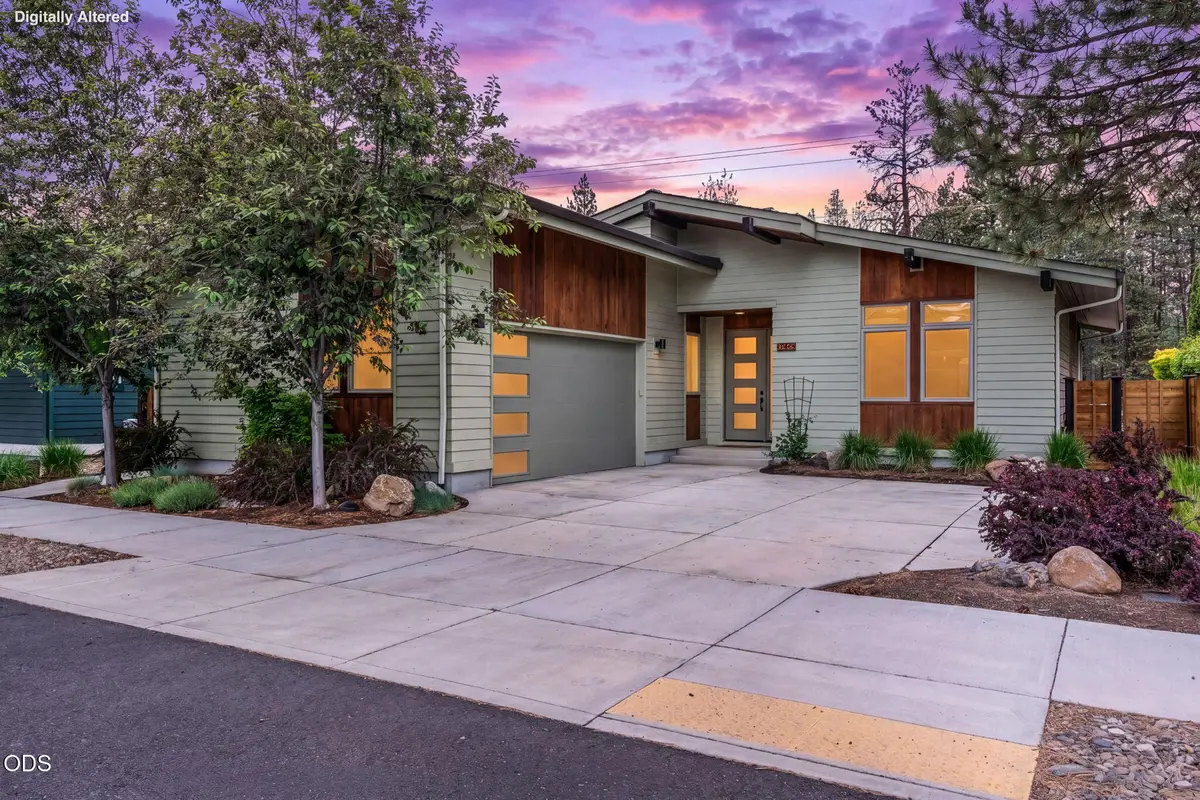 1057 N Forest Edge Drive, Sisters, OR 97759 - #1