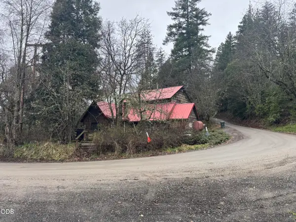 819 Ulrich Road, Prospect, OR 97536