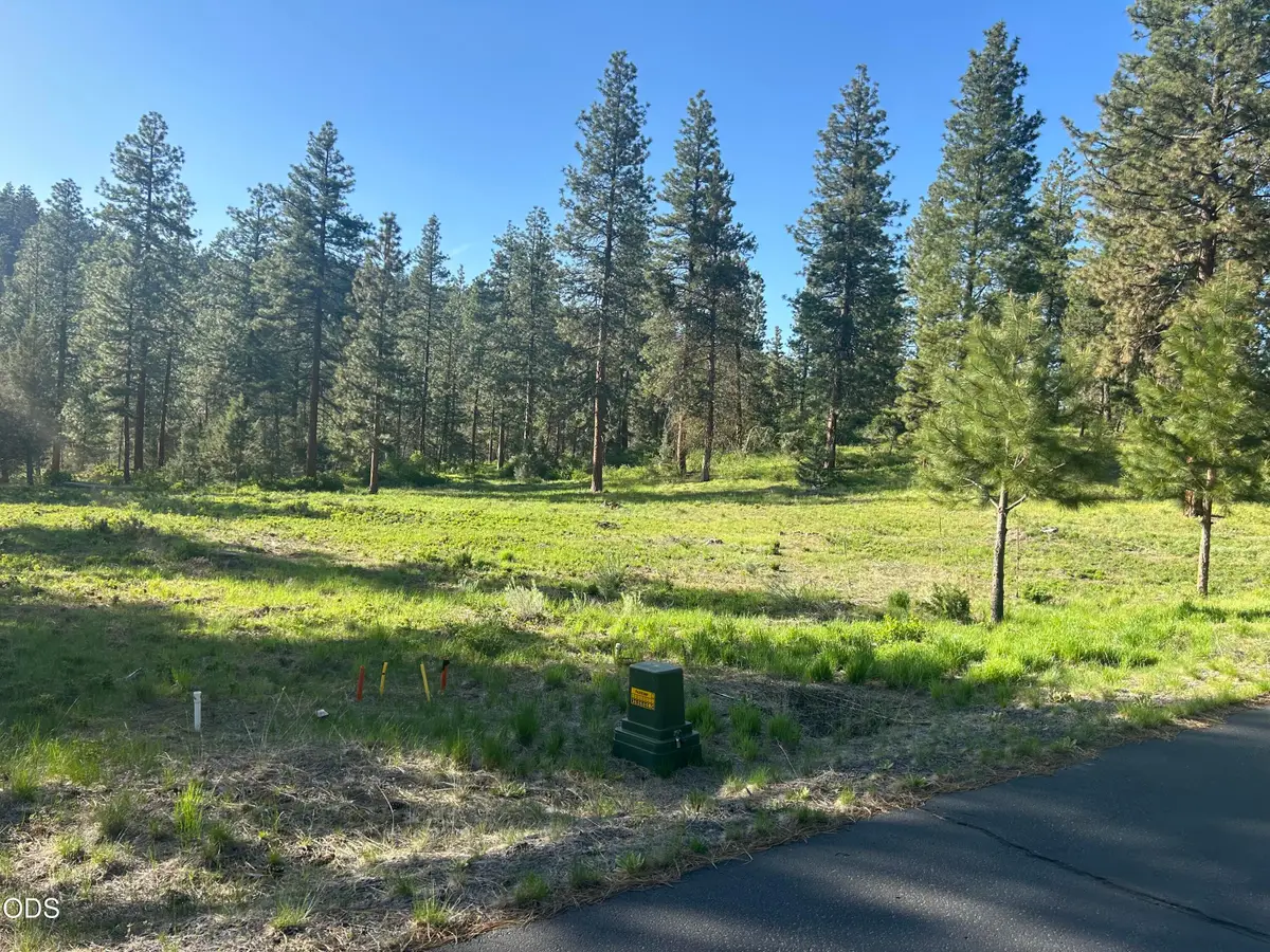1082 Paper Birch Way, Klamath Falls, OR 97601 - #1