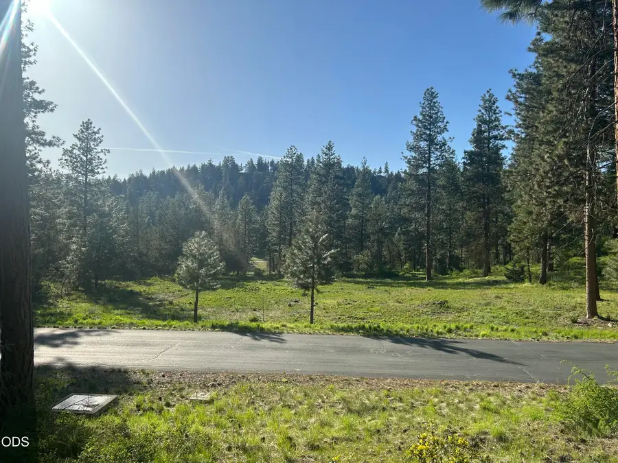 1082 Paper Birch Way, Klamath Falls, OR 97601 - #3