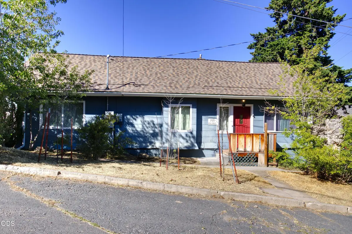 705 N 8th, Klamath Falls, OR 97601 - #1