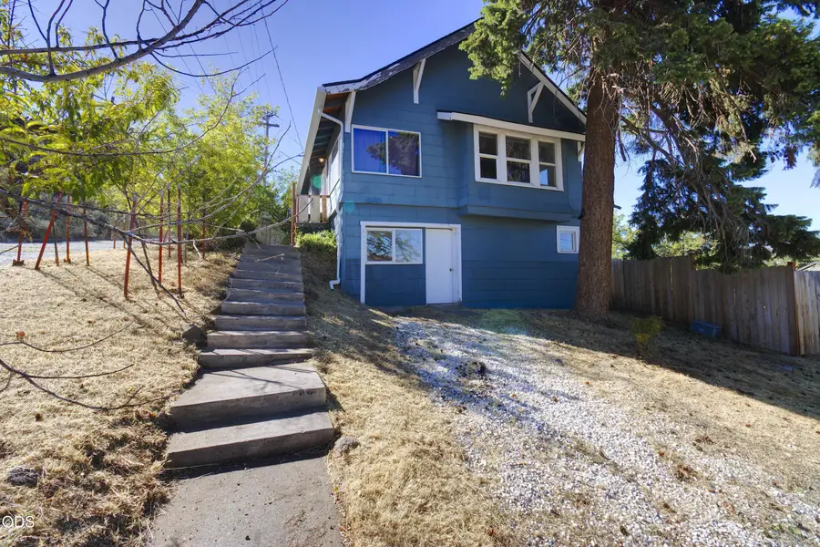 705 N 8th, Klamath Falls, OR 97601 - #2
