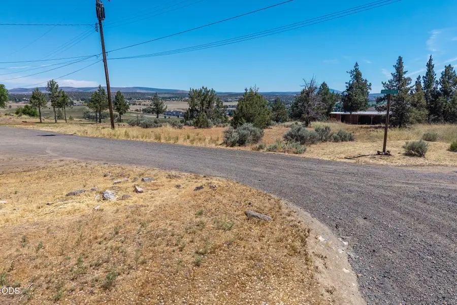 Hodges #Lot 700, Madras, OR 97741 - #2