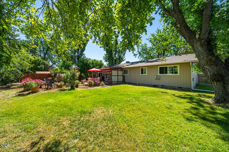 2705 Randall Avenue, Medford, OR 97502 - #2