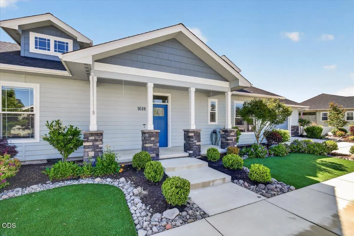 1618 River Run Street, Central Point, OR 97502 - #1