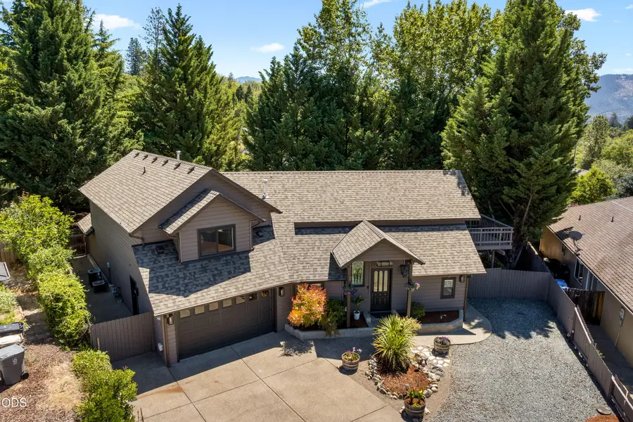 104 NW Dawnhill Court, Grants Pass, OR 97526 - #2