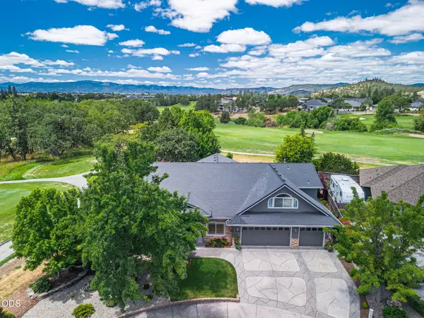 1085 Oak Grove, Eagle Point, OR 97524