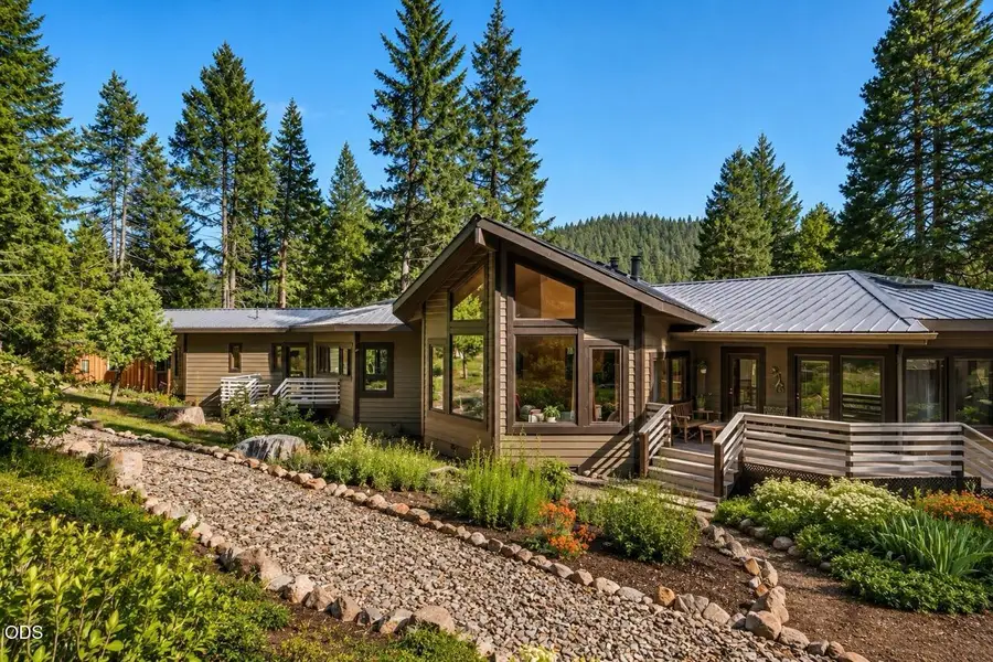 24041 Highway 140, Eagle Point, OR 97524 - #2