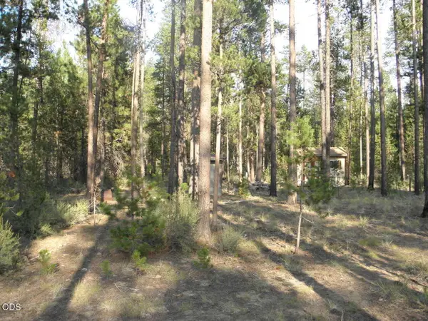 15855 Twin Drive, La Pine, OR 97739