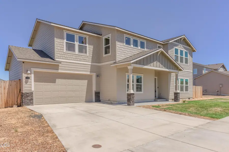 300 NW Double Eagle Avenue, Madras, OR 97741 - #2