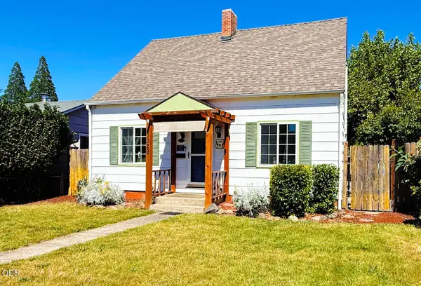 1029 S Holly Street, Medford, OR 97501