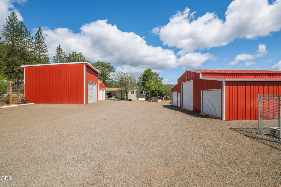 130 Kitty Drive, Eagle Point, OR 97524 - #3