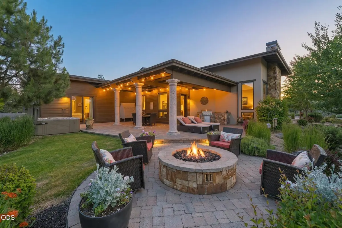 19372 Seaton Loop, Bend, OR 97702 - #1