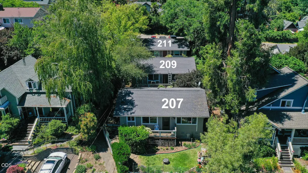 207 Gresham Street #Units 207, 209, 211, Ashland, OR 97520 - #1