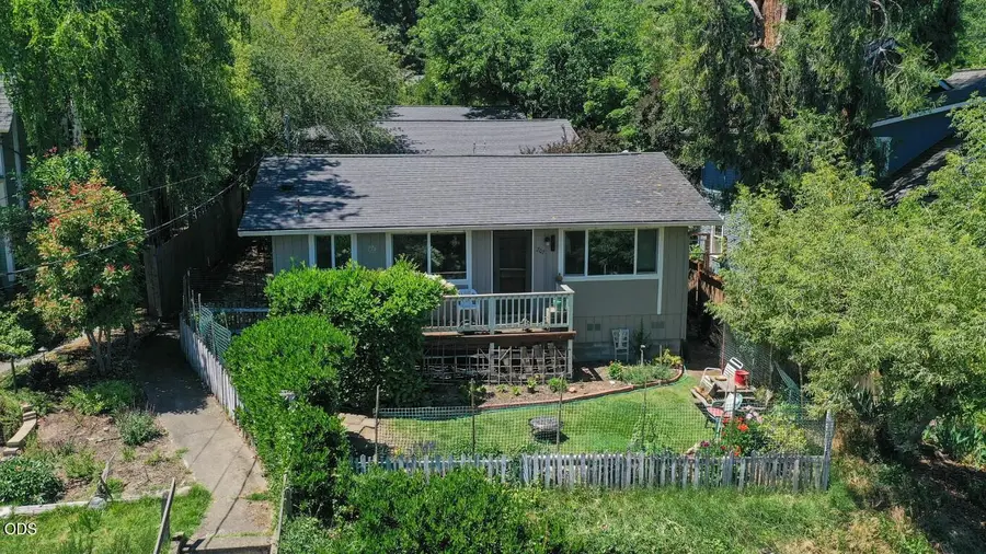 207 Gresham Street #Units 207, 209, 211, Ashland, OR 97520 - #2