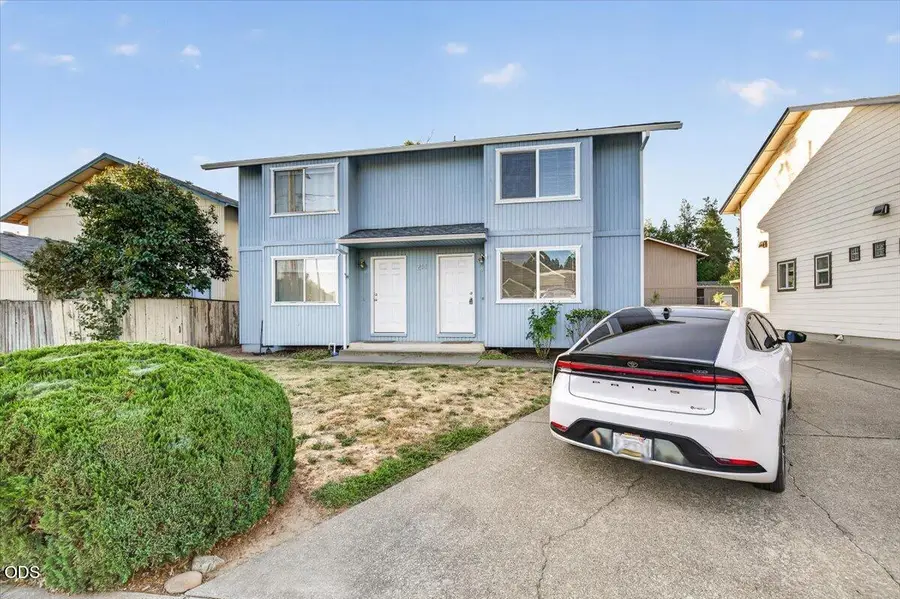 211 W Bolz Road, Phoenix, OR 97535 - #3