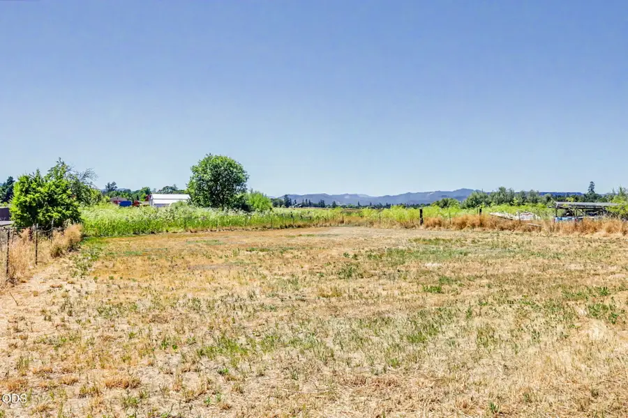 5595 Table Rock Road, Central Point, OR 97502 - #3