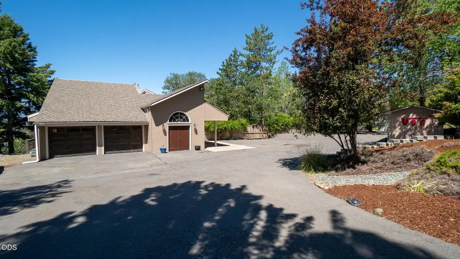 1403 Highcrest Drive, Medford, OR 97504 - #3