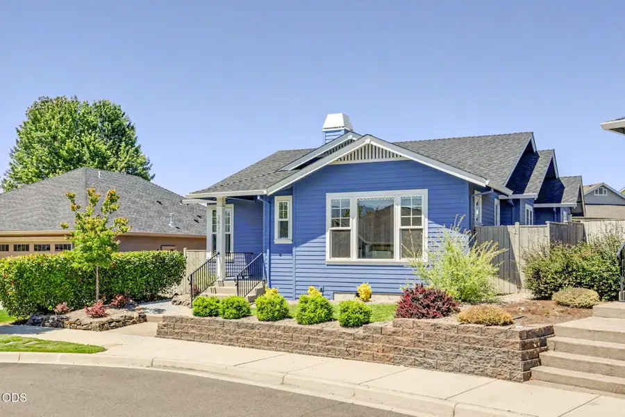3831 Creek Mont, Medford, OR 97504 - #2