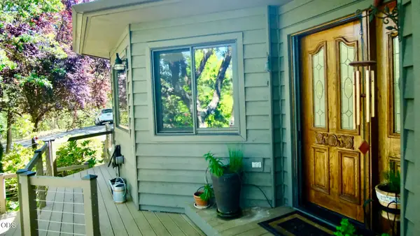 840 Shadow Hills Drive, Grants Pass, OR 97526
