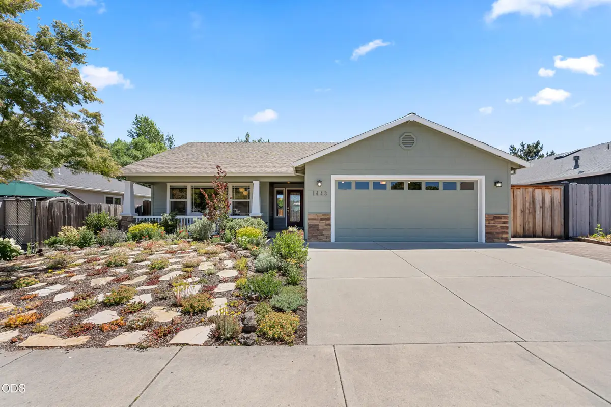 1443 Elaine Way, Medford, OR 97501 - #1