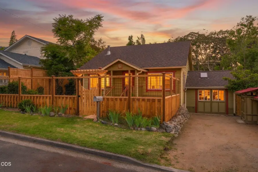 75 Dewey Street, Ashland, OR 97520 - #2
