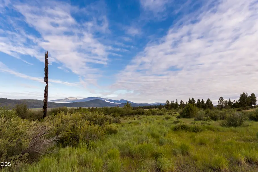 827 Beattys Butte Drive, Klamath Falls, OR 97601 - #2