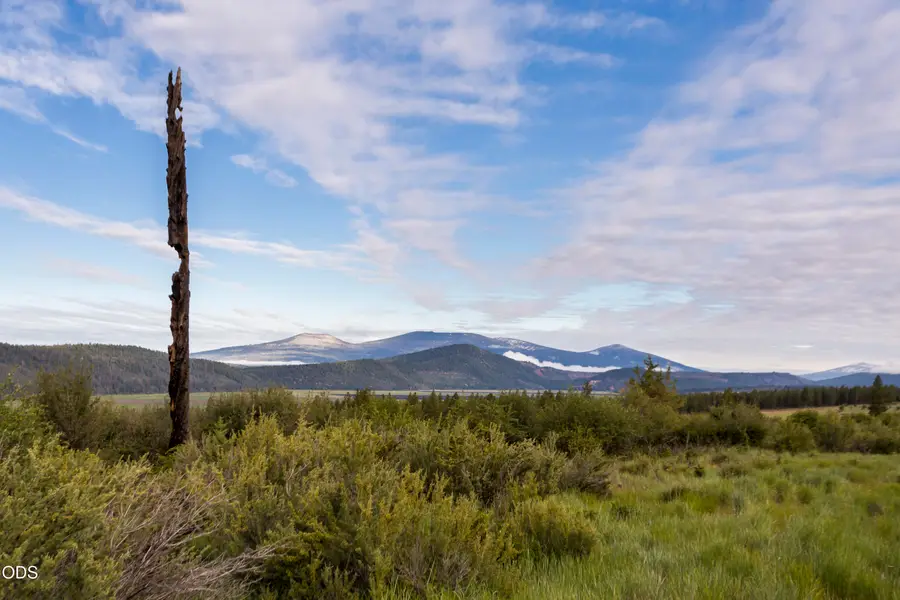 827 Beattys Butte Drive, Klamath Falls, OR 97601 - #3