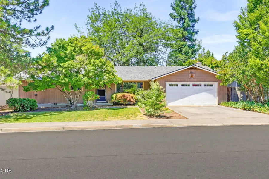 2533 Tahitian Avenue, Medford, OR 97504 - #3