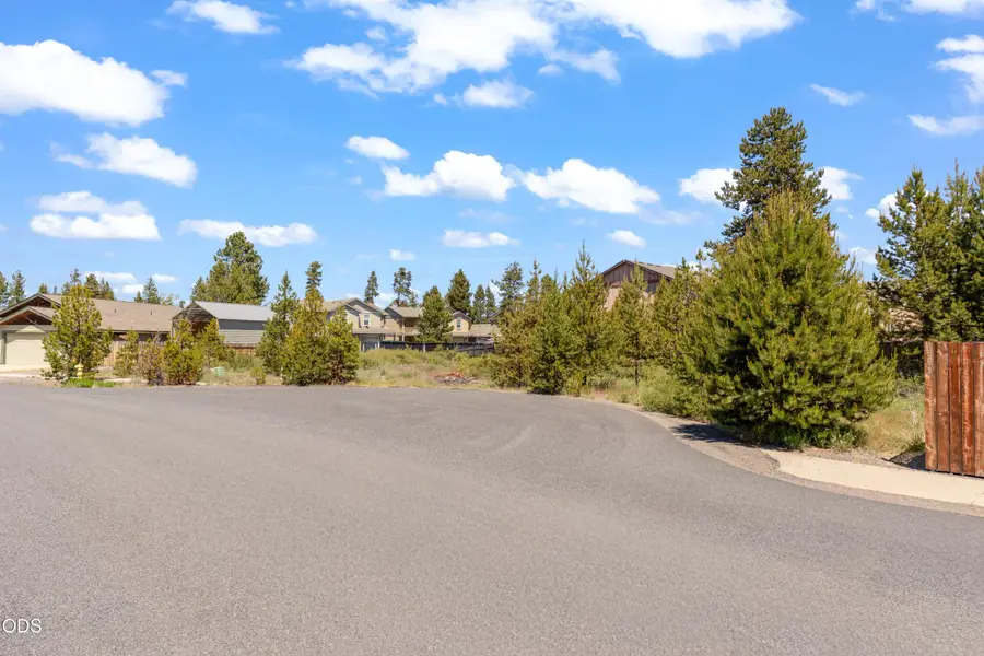 51368 Apache Tears Court, La Pine, OR 97739 - #3