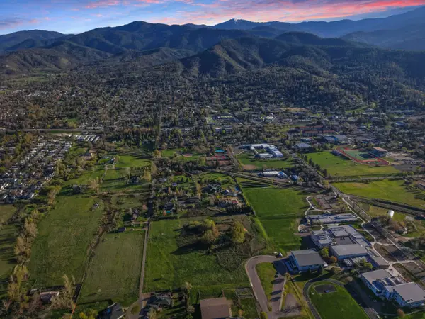E Main Street, Ashland, OR 97520