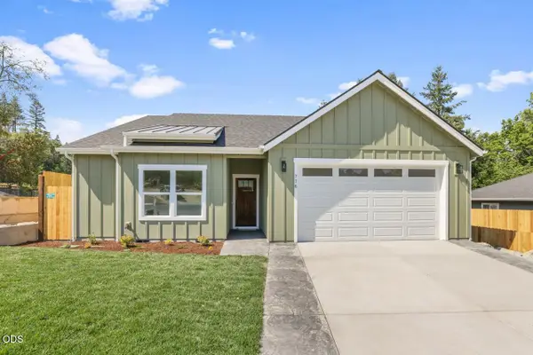 776 Kendall Drive, Grants Pass, OR 97527