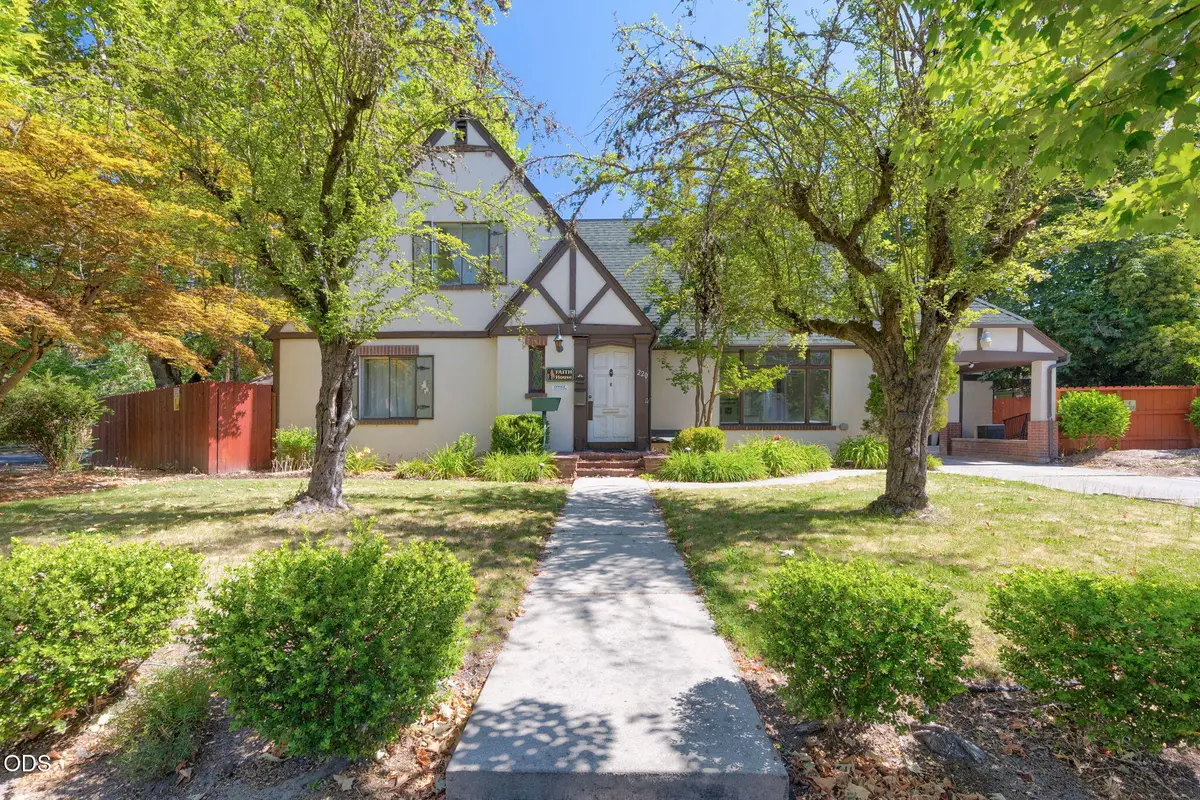 220 NW A Street, Grants Pass, OR 97526 - #1