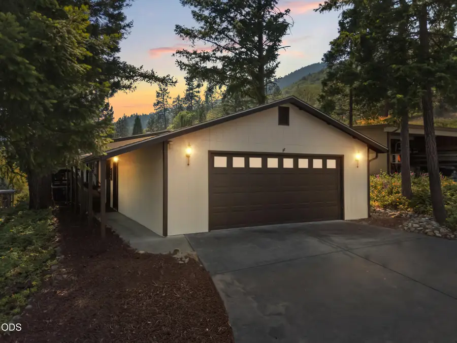 5648 Foothill Boulevard #SPC 3, Grants Pass, OR 97526 - #2