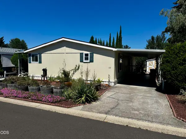 3431 S Pacific Highway #SPC 132, Medford, OR 97501