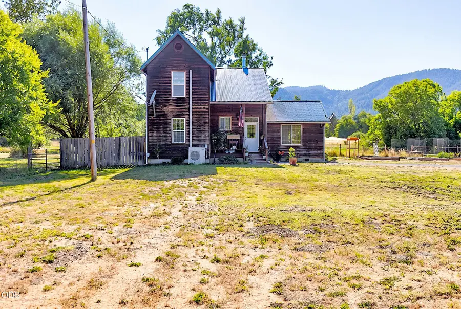 19560 Williams Highway, Williams, OR 97544 - #2