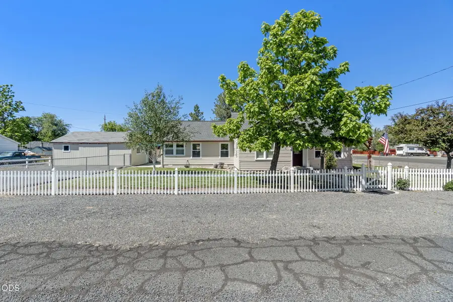 540 E 2nd Street, Merrill, OR 97633 - #3