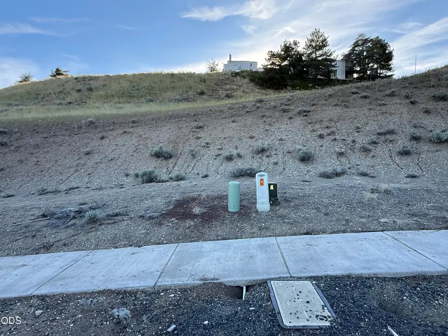 555 Bella Vista Loop, Klamath Falls, OR 97601 - #2