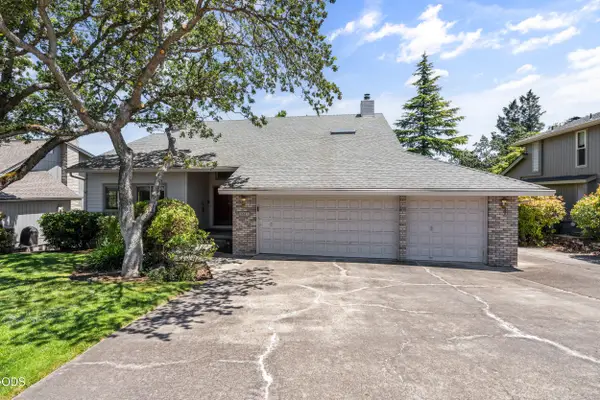 1031 Kristen Drive, Medford, OR 97504