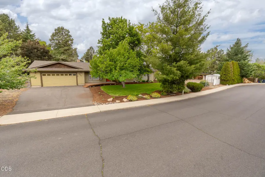 63679 High Standard Drive, Bend, OR 97701 - #2