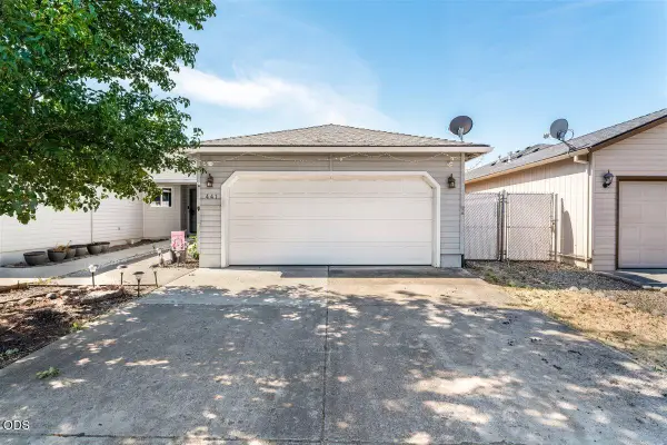 441 Crystal Drive, Eagle Point, OR 97524