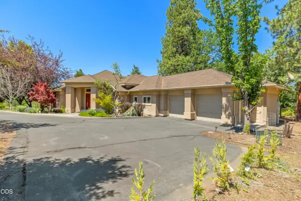 6749 Coopers Hawk Road, Klamath Falls, OR 97601