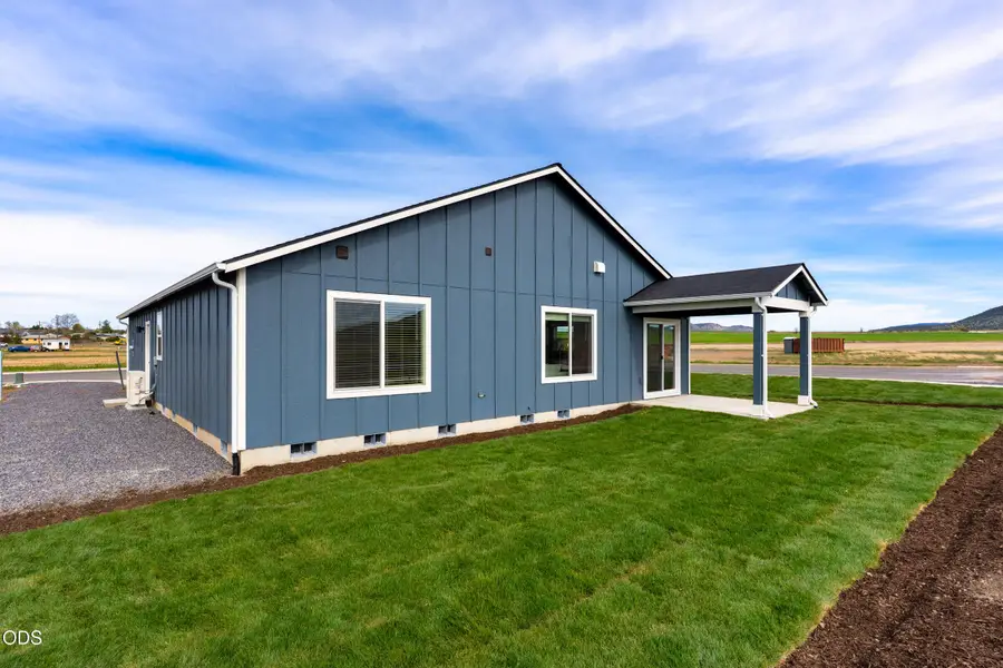 201 SE Peppermint Loop, Culver, OR 97734 - #3