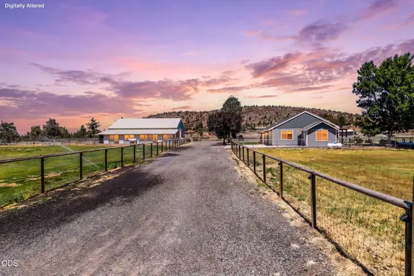 3099 NW Williams Way, Redmond, OR 97756